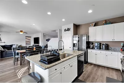 16022 Shawnee, Victorville, CA 92394 - Photo 20