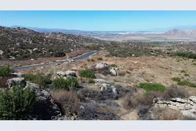 22990 Maclean Ranch, Homeland, CA 92548 - Photo 8