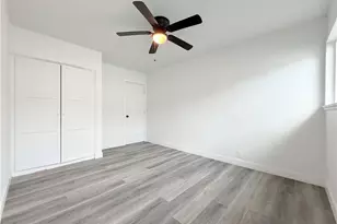 718 E 103rd Pl, Los Angeles, CA 90002 - Photo 16