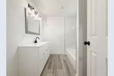 718 E 103rd Place, Los Angeles, CA 90002 - Photo 14