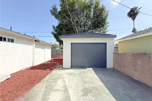 718 E 103rd Pl, Los Angeles, CA 90002 - Photo 30