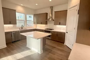 27491 Aberdeen Wy, Valencia, CA 91381 - Photo 2