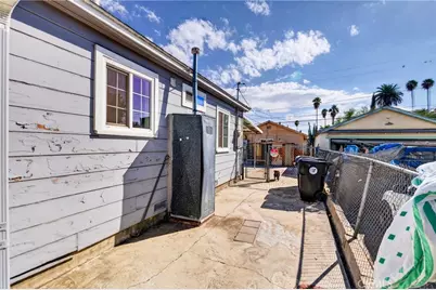 243 E Olive St, San Bernardino, CA 92410 - Photo 8