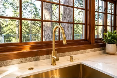 135 S Fairway Drive, Lake Arrowhead, CA 92352 - Photo 4