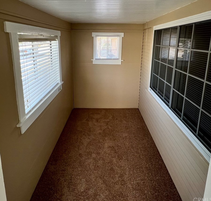 822 99th St, Los Angeles, CA 90044-4608