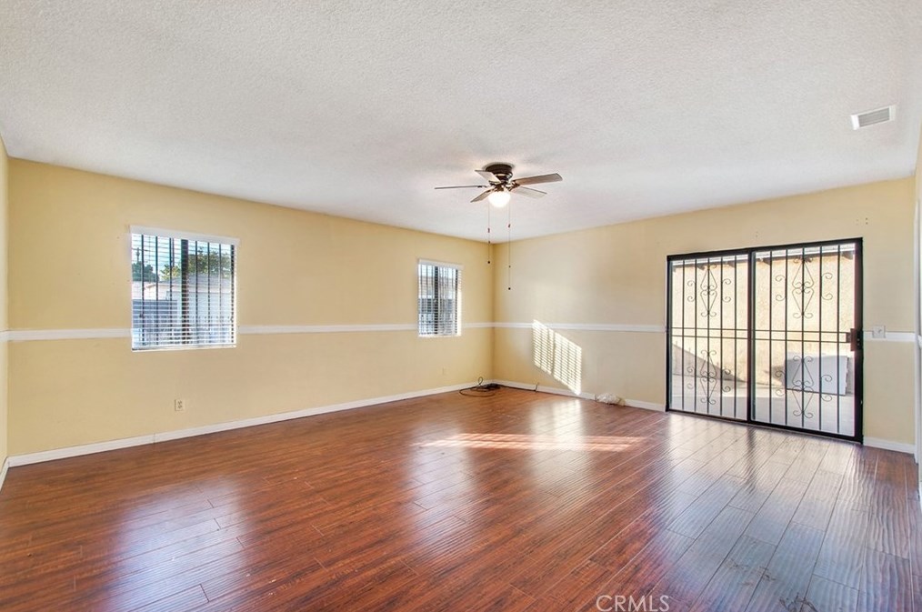 1455 94th St, Los Angeles CA  90047-3911 exterior