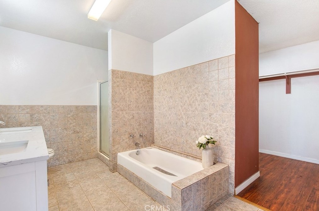 1455 94th St, Los Angeles CA  90047-3911 exterior