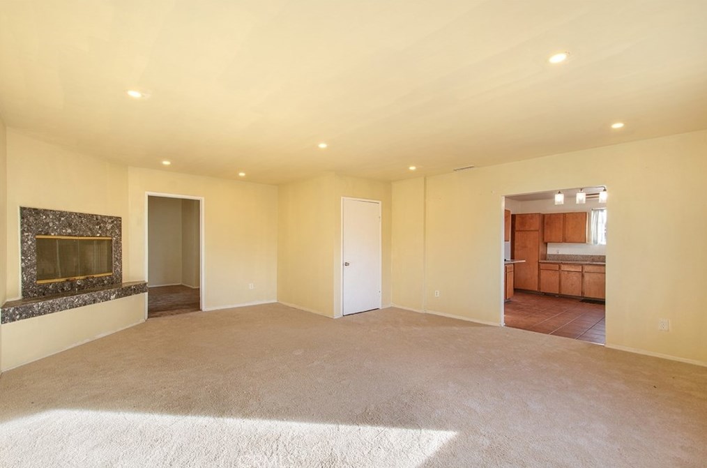 1455 94th St, Los Angeles CA  90047-3911 exterior