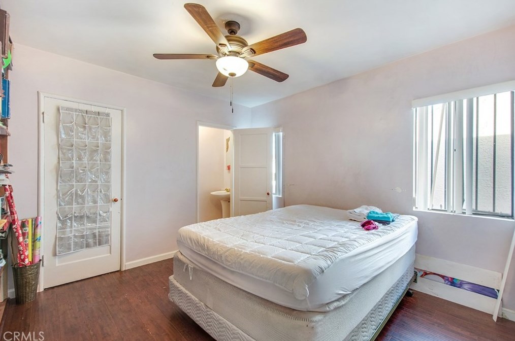1455 94th St, Los Angeles CA  90047-3911 exterior