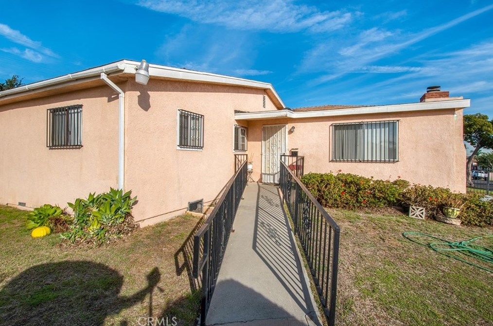1455 94th St, Los Angeles CA  90047-3911 exterior