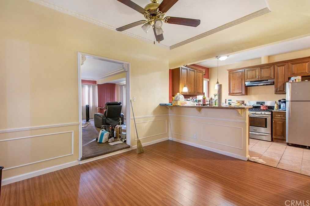 1455 94th St, Los Angeles CA  90047-3911 exterior