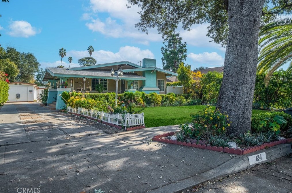 124 Berkeley Ave, Pasadena, CA 91107-3551