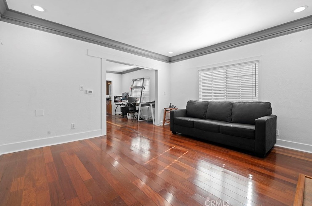 124 Berkeley Ave, Pasadena CA 91107-3548 exterior