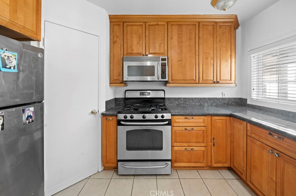 124 Berkeley Ave, Pasadena CA 91107-3548 exterior