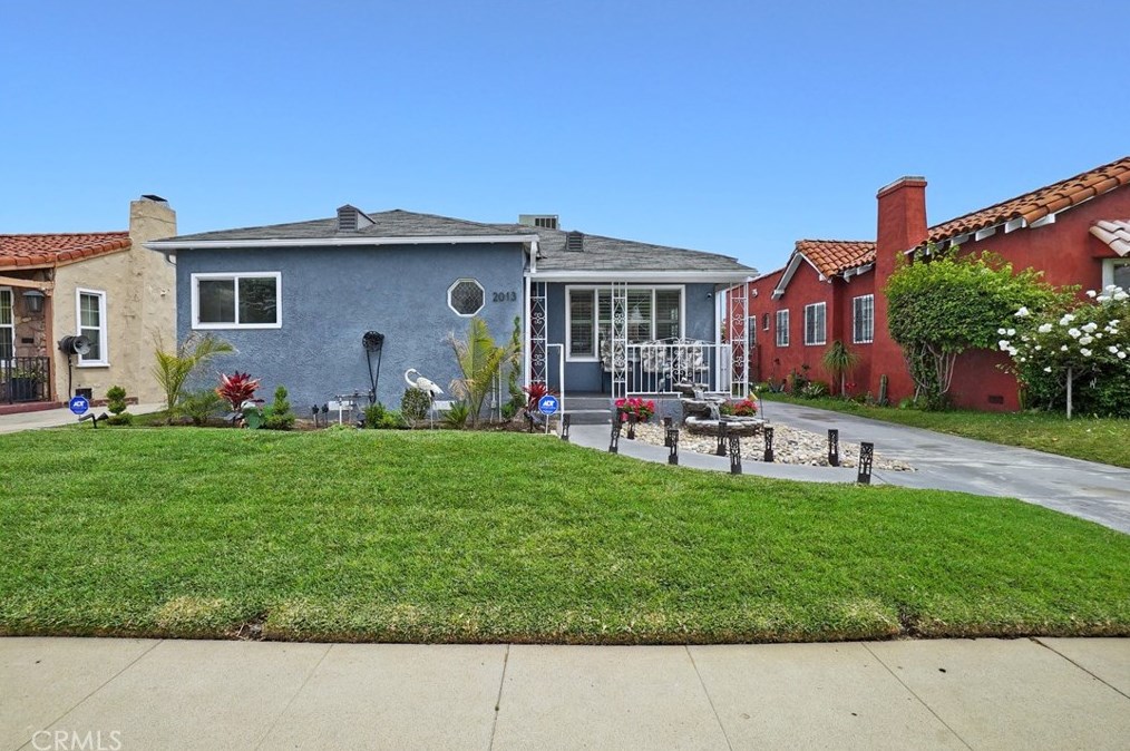 2013 69th St, Los Angeles, CA 90047-1730
