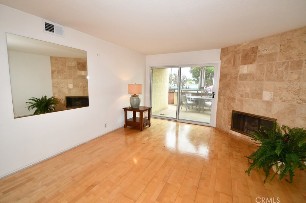 945 Pepper St, El Segundo, CA 90245-2392