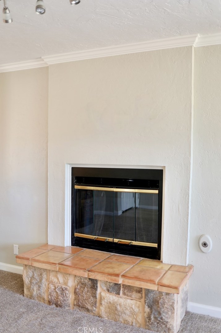 19030 Sheffield St, Hesperia CA  92345-6754 exterior