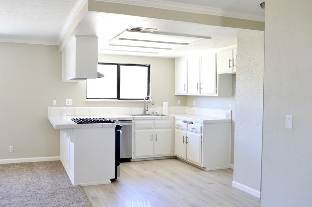 19030 Sheffield St, Hesperia CA  92345-6754 exterior