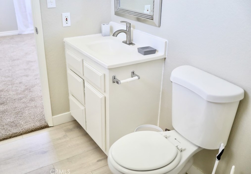 19030 Sheffield St, Hesperia CA  92345-6754 exterior