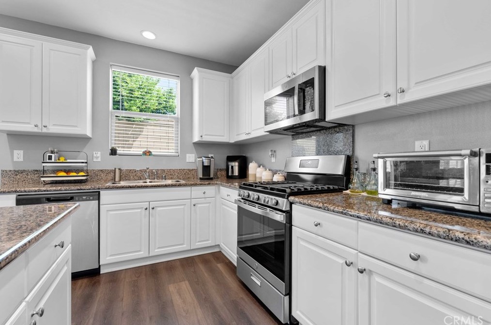 584 East Vodden St, Rialto, CA 92376