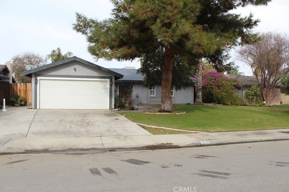 3800 Valley Springs Ave, Bakersfield, CA 93309
