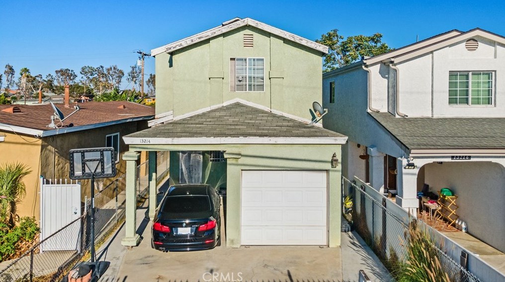 13214 Main St, Los Angeles, CA 90061-1610