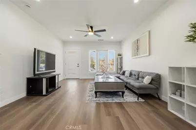 1550 W 70th St, Los Angeles, CA 90047 - Photo 4