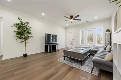 1550 W 70th St, Los Angeles, CA 90047 - Photo 6