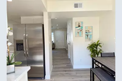 810 W Compton Blvd #7, Compton, CA 90220 - Photo 6