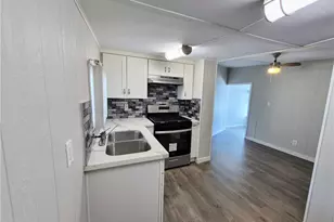 8819 Park St, Bellflower, CA 90706 - Photo 10