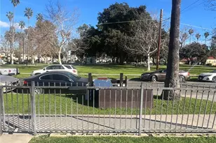 2000 W 54th, Los Angeles, CA 90062 - Photo 46