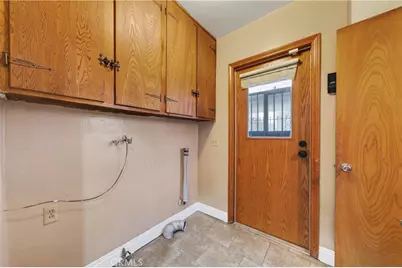 10524 S 8th Place, Inglewood, CA 90303 - Photo 16