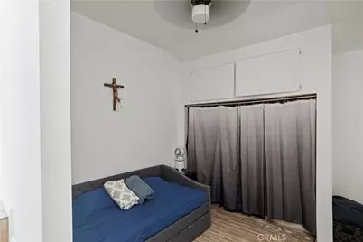 300 . W Hillsdale, Inglewood, CA 90302 - Photo 14