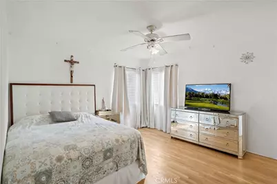 300 . W Hillsdale, Inglewood, CA 90302 - Photo 8