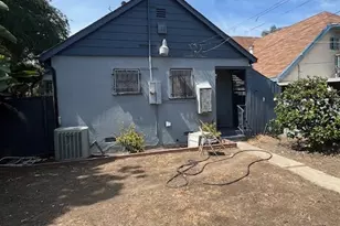 2121 W 70th, Los Angeles, CA 90047 - Photo 6