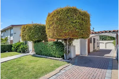 1617 W 80th Street, Los Angeles, CA 90047 - Photo 2
