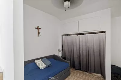 300 . W Hillsdale, Inglewood, CA 90302 - Photo 22
