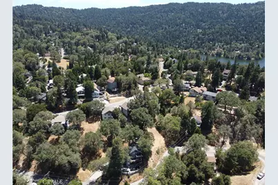 338 Davos Drive, Crestline, CA 92325 - Photo 2