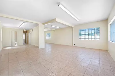 226 W Arbor Vitae, Inglewood, CA 90301 - Photo 2