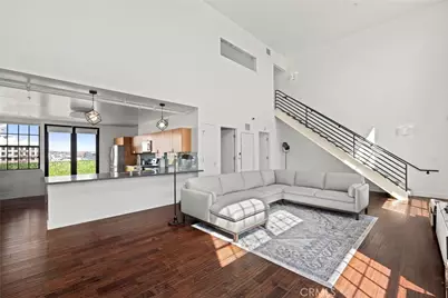 746 S Los Angeles, Los Angeles, CA 90014 - Photo 4