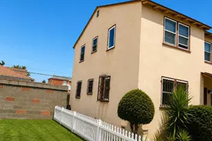 10200 S Wilton Pl, Los Angeles, CA 90047 - Photo 2