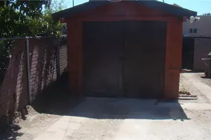 1842 W 43rd Pl, Los Angeles, CA 90062 - Photo 22