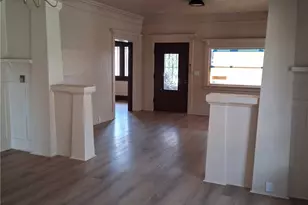 1842 W 43rd Pl, Los Angeles, CA 90062 - Photo 4