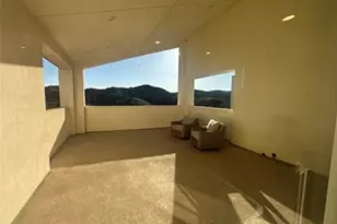 27148 Skyland, Valencia, CA 91381 - Photo 6