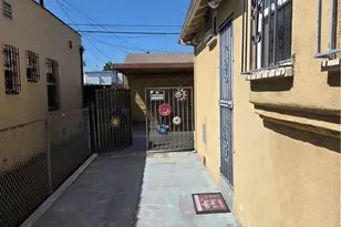 8215 S Mariposa, Los Angeles, CA 90044 - Photo 18