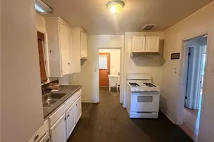 800 W 99th St St, Los Angeles, CA 90044 - Photo 8