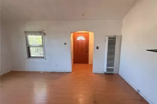 800 W 99th St St, Los Angeles, CA 90044 - Photo 4