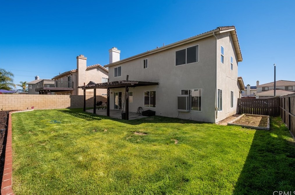 1363 Plumwood Ln, Hemet, CA 92545-8020