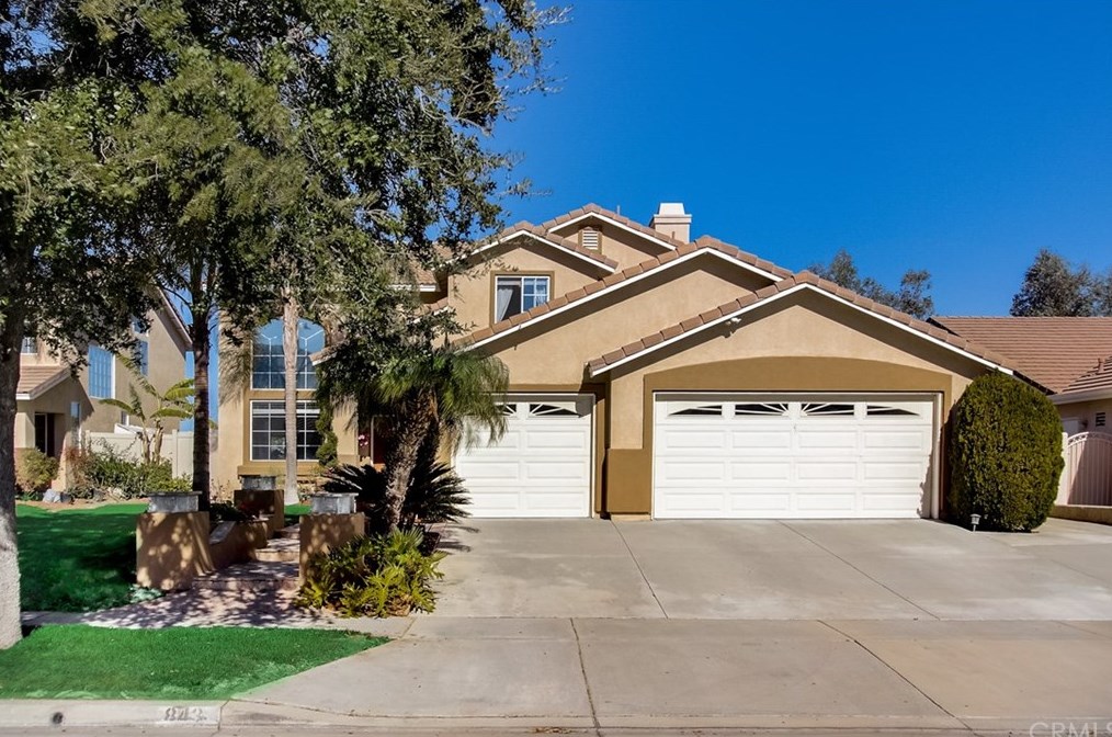 843 Donatello Dr, Corona, CA 92882-6392