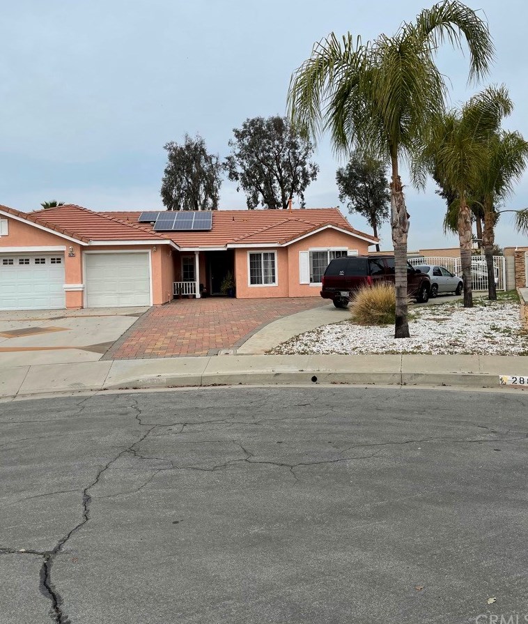 28794 Strauss Ln, Moreno Valley, CA 92555-6747